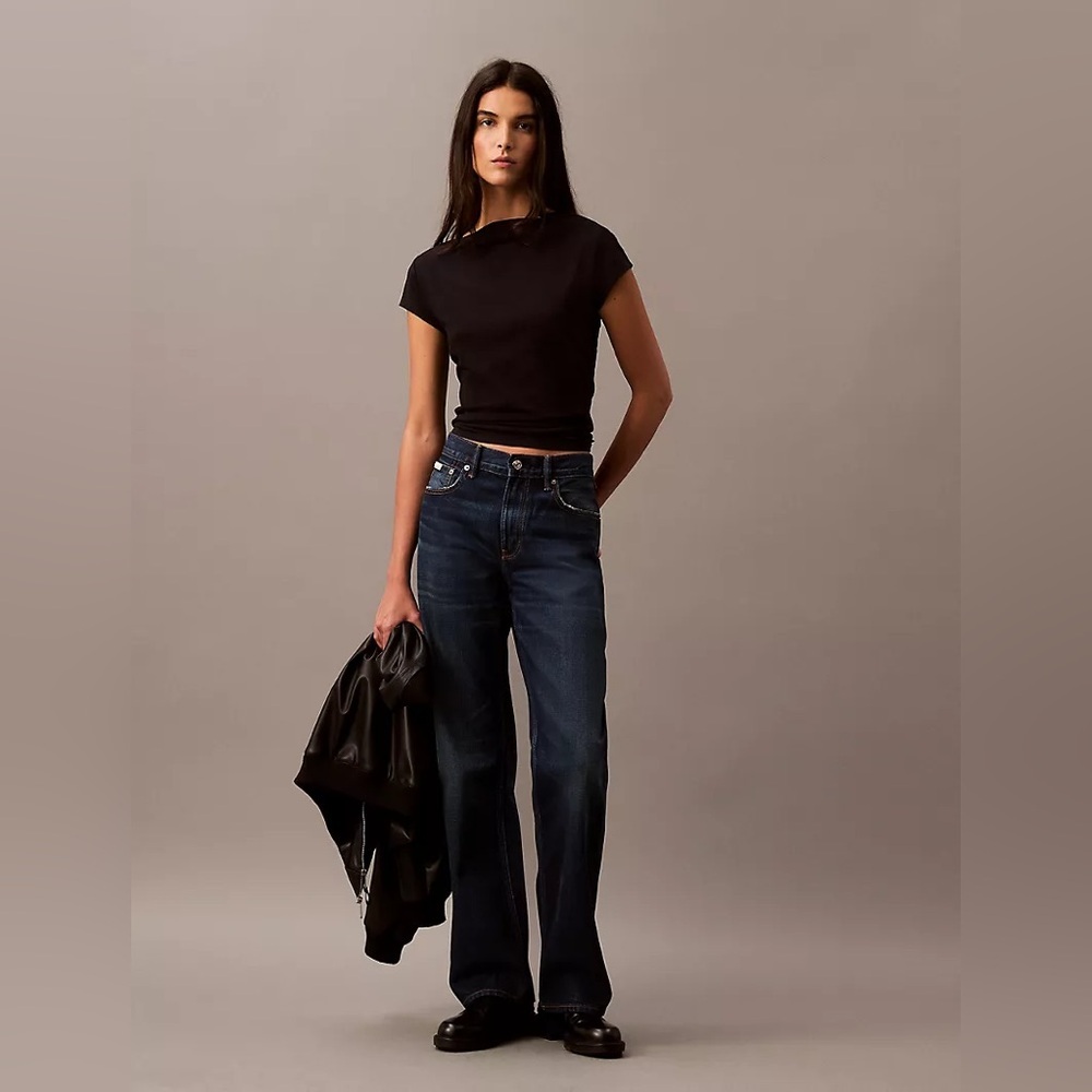 Calvin Klein Slim Fit Modal Tee Quiet Luxury #CarolynBessette 🖤 - Picture 3 of 7